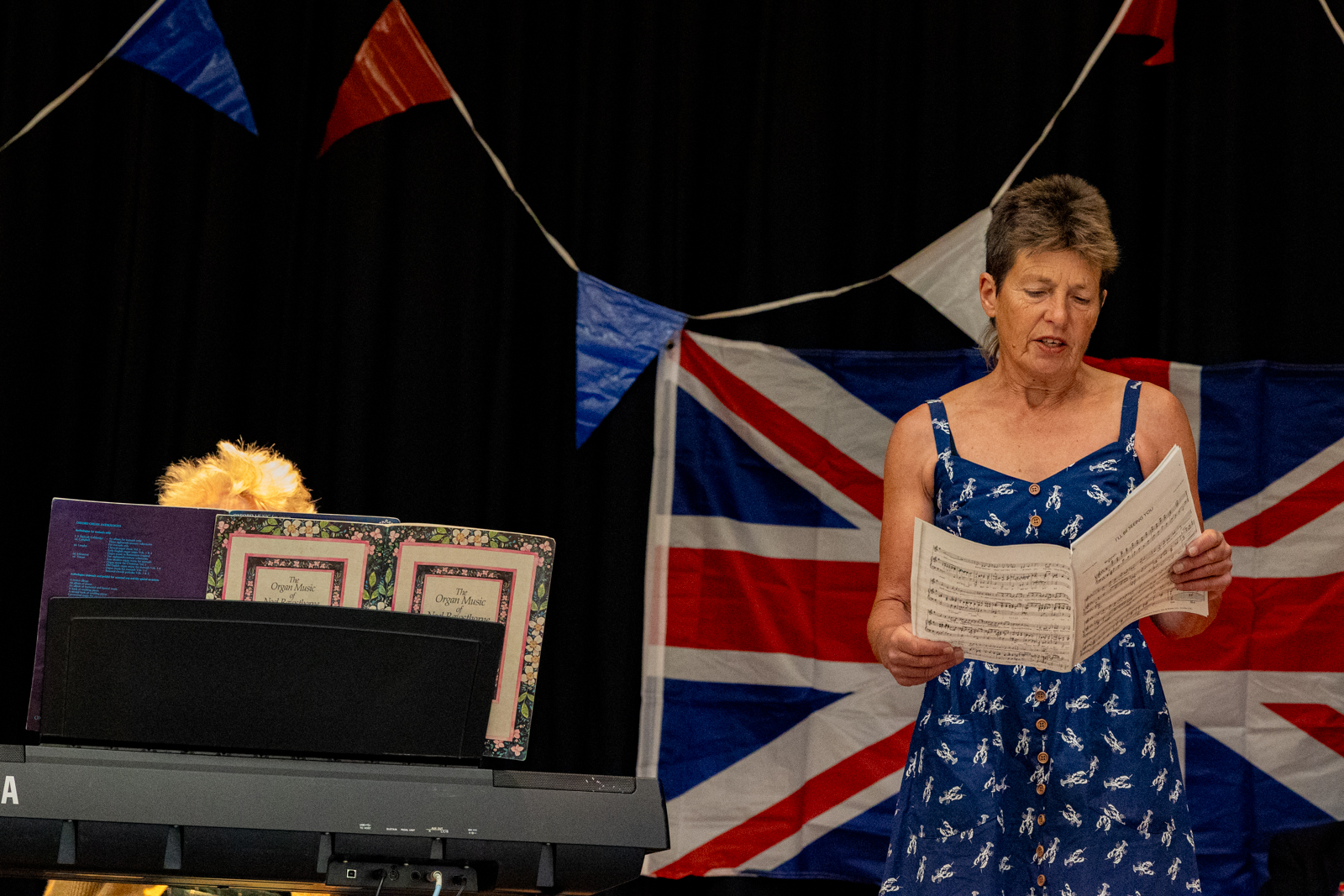 11 VE Day on-stage